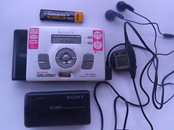 SONY WM-RX822 カセットコーダー　ジャンク SONY WM-RX822 WALKMAN ソニー ウォークマン カセットウォークマン