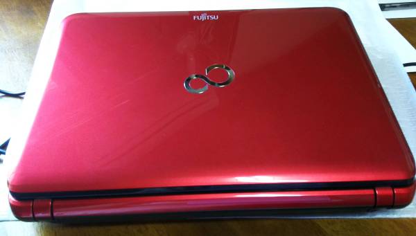 2011年製　Windows7　11.6型LIFEBOOK PH50/C
