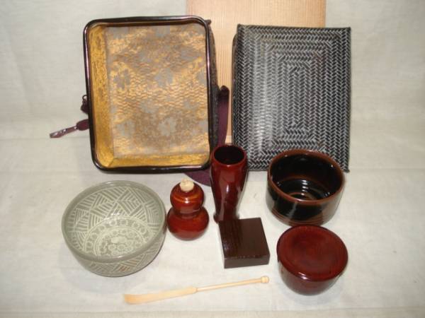 DT555 竹網 花入 美品 作家物 共箱 共箱 花器 茶道具 花入 竹工芸 竹編唐草蒔絵 茶籠 公式 茶花 夏