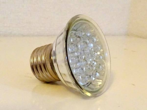 送料250円 E26省エネLED電球 落ち着いたおしゃれ空間オレンジ色_1