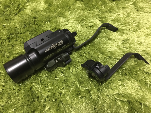 SUREFIRE X400タイプ レプリカ 中古