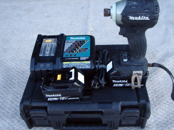 [マキタ]充電式インパクトドライバ TD148D 18V 5.0Ah 2015年製