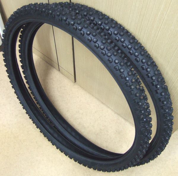 スパイク　タイヤ　値下げ　MTB 26 冬季　シュワルベ マウンテンバイク用 2本セット ☆シュワルベ スパイクタイヤ 2本セット 美品 26インチ☆マウンテン