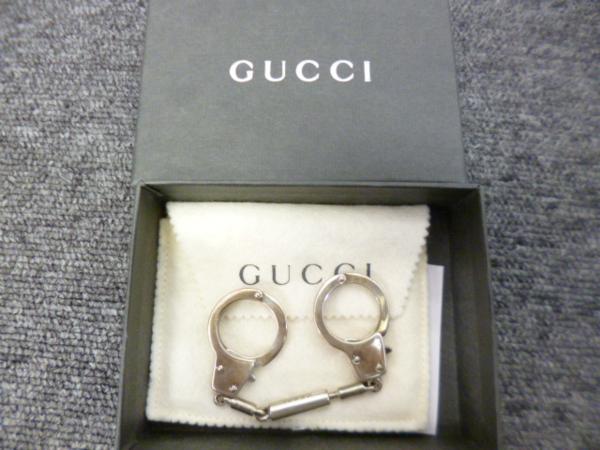 GUCCI グッチ 手錠 キーホルダー GUCCI 手錠型キーホルダー シルバー