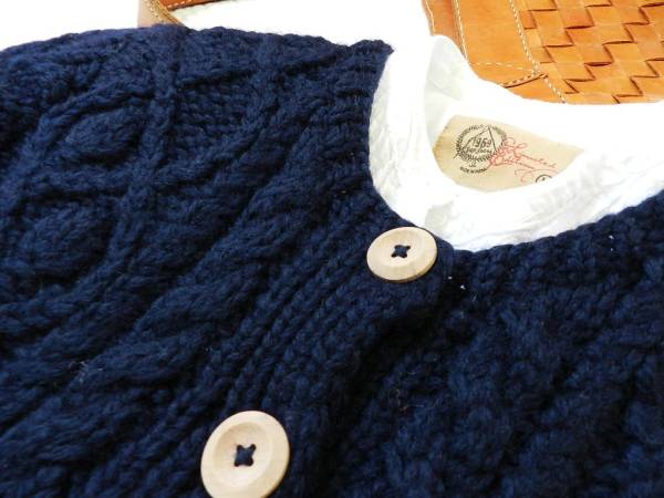 美品★手編み棒針編みアラン柄ウールカーディガンM　紺