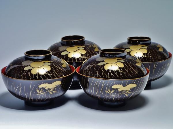 11068【蔵出し 輪島塗】沈金 蒔絵 菊松花紋 蓋付 吸物椀 四客