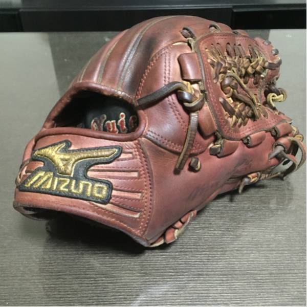 【型抜群】ミズノプロ硬式内野用スペシャルオーダーグローブ