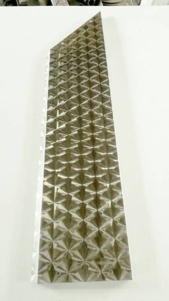 日野レンジャープロ用インテークカバー　ウロコ