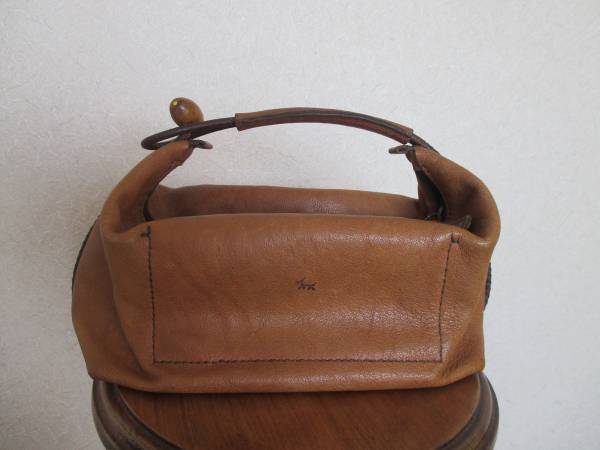 アンリークイール　◆　henry cuir ラクダ革のバッグ