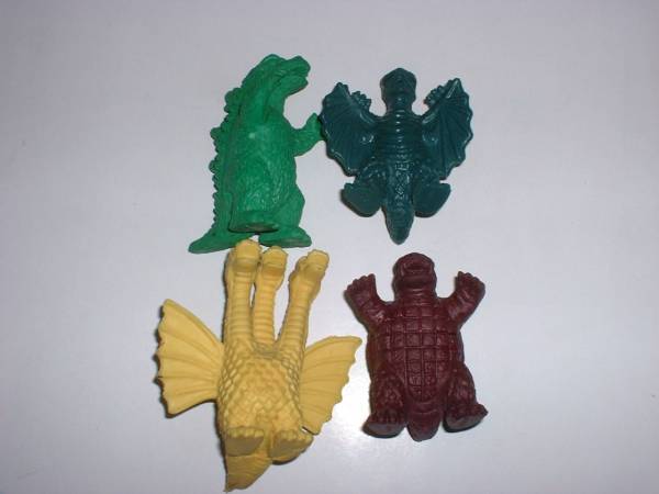 1970年代駄菓子屋くじ特賞★★ゴジラ、ガメラ他消しゴム人形4体