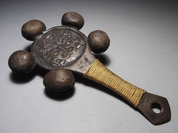 B899. 饕餮文古銅五鈴柄付 / 神具法具仏具鳴り物時代中国美術 銅製