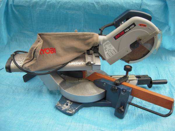 RYOBI 　木工用　卓上スライド切断機　TSS220