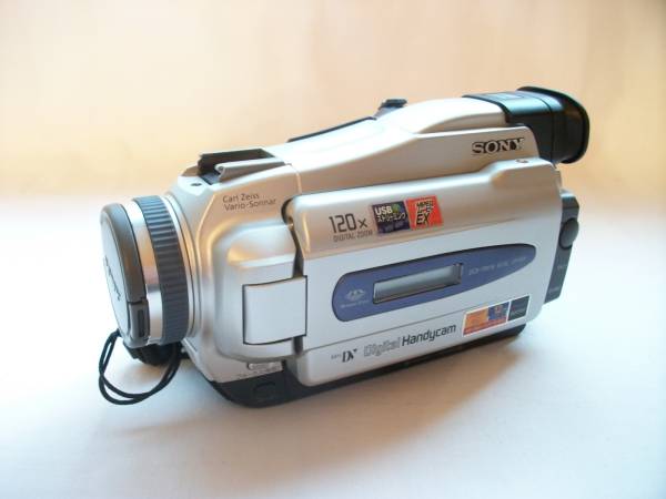 美品 動作良好 SONY DCR-TRV18 miniDV デジタルハンディカム