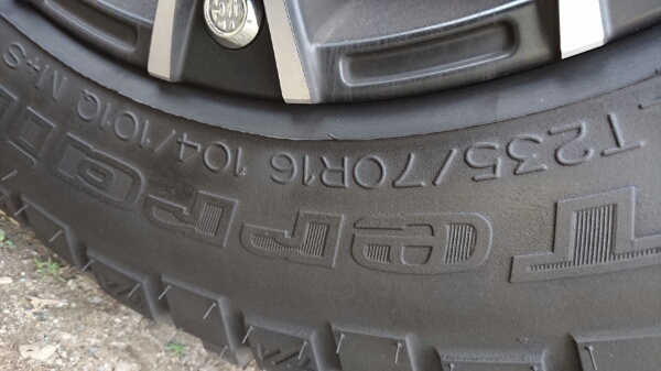 235/70/16 グットリッチ マッドタイヤ