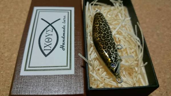 ΙΧΘΥΣ ハンドメイドルアー ドウター45s HW 高麗桂魚①