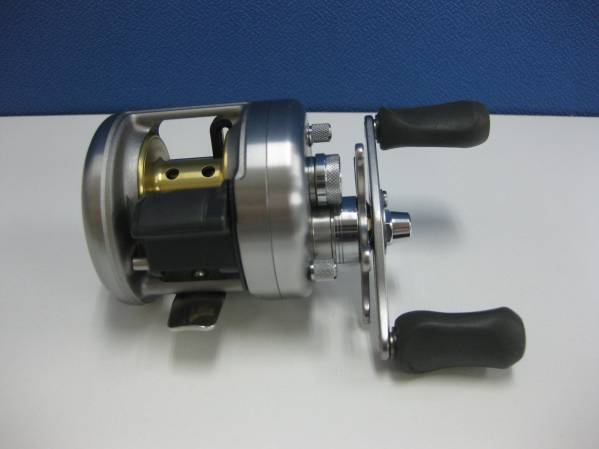 ★シマノ 05 カルカッタ100 右巻き ①