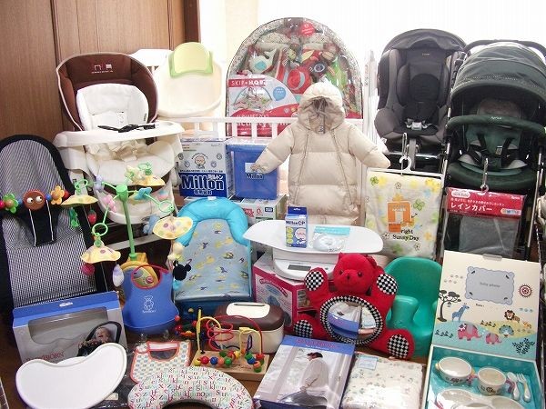 ★出産準備豪華セット★白ベッド/電動ラック/チャイルドシート他