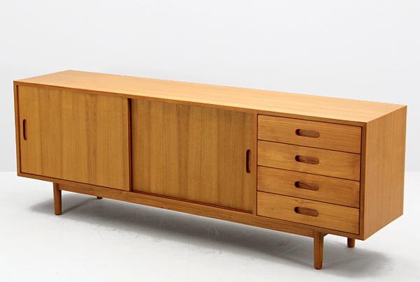 北欧インテリアサイドボード☆クロロスチーク材テレビボード