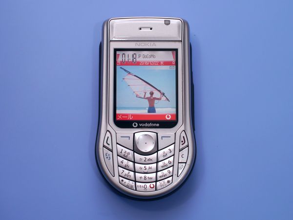 NOKIA ノキア 702NK シルバー SIMフリー