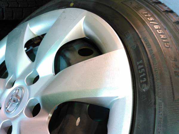 新型 シエンタ ラクティス トヨタ純正 175/65R15 中古 4本 冬 シエンタ