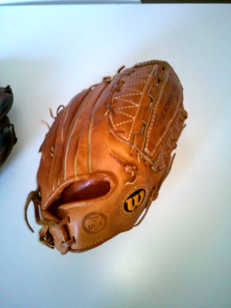 ウィルソン 硬式グローブ A2000 Wilson A2000 硬式グローブ 黒⁄茶色