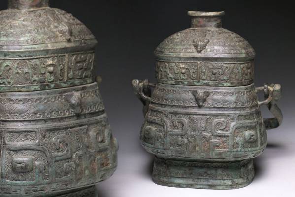 中国明時代晩期五彩壺（24時間以内限定/xiao ya） 中国明時代晩期五彩壺（24時間以内限定/xiao ya） 中国明時代晩期五彩