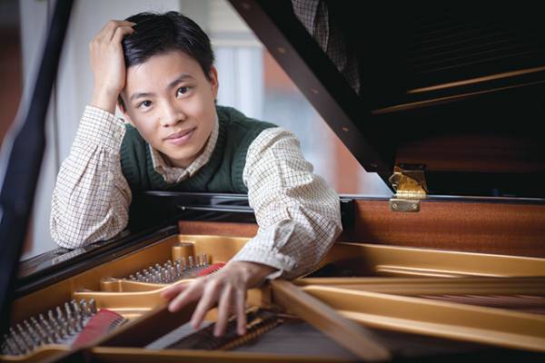 ●1/23(月)浜離宮●キット・アームストロング ピアノリサイタル