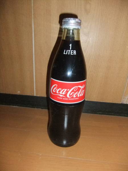 昔のコカコーラ1リットルガラスボトル赤ロゴ瓶未開封中身入り(コカ