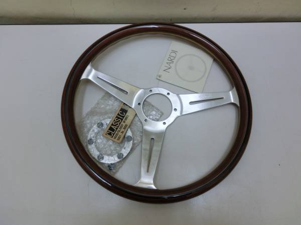 NARDI CLASSIC ハンドル36センチ美品 NARDI CLASSIC 36 WOOD GLOSSY ナルディ 未使用品 ステアリング
