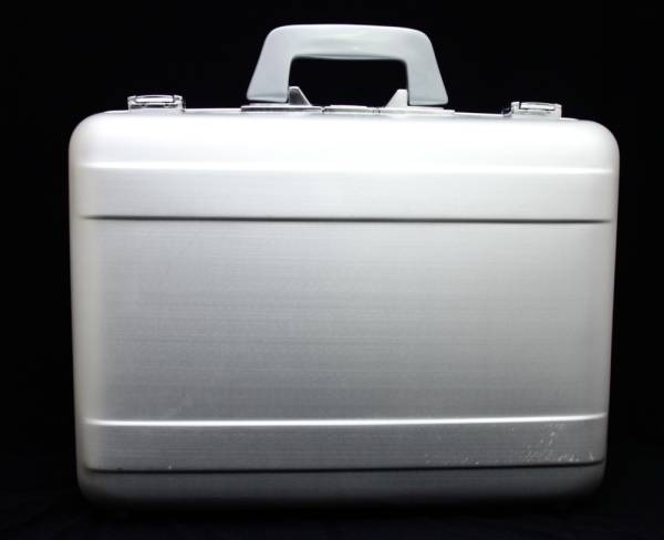 Canon アルミ アタッシュケースとカメラ6個 Canon キャノン アタッシュケース Case - アルミトランク キヤノン