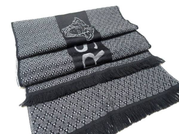 VERSACE ヴェルサーチ メデューサ ウール100％マフラー 美品 イタリア製 VERSACE ジャンニヴェルサーチ メデューサ ロゴ柄 ウール