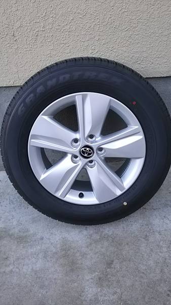 ハリアー 60系 新車外し　純正　納車前外し　４本セット　225/65R17