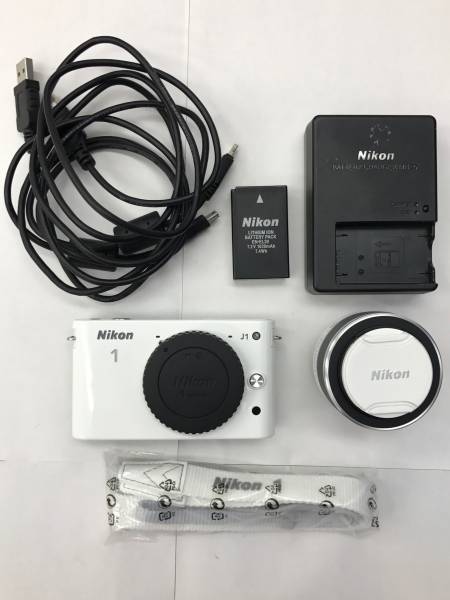 Nikon 1 J1 + PD Zoom 10-30⁄3.5-5.6 VR ニコン 1 NIKKOR VR