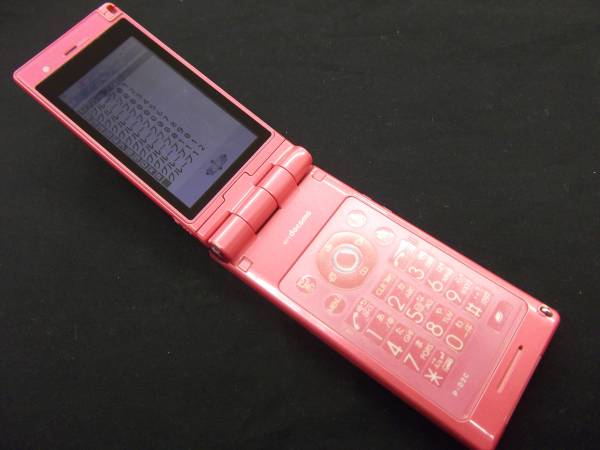 d1013 中古 ガラケー ドコモ P-02C ピンク Panasonic パナソニック