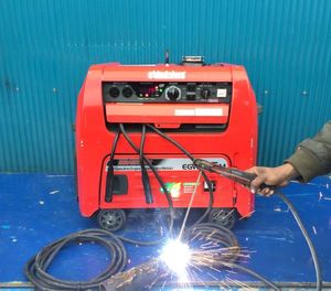 中古 新ダイワ エンジン駆動直流アーク溶接機 EW-3020