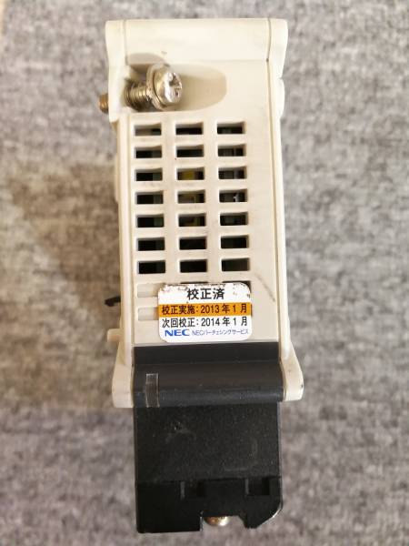 新品同様 KEYENCE データ収集システム 温度・電圧計測ユニット NR-TH08