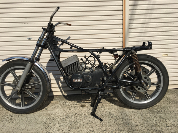 ヤマハ RD250 書類付 部品取り車 フレーム エンジン アルミホイール 他