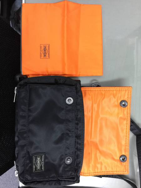 MA-1をモチーフにした定番のショルダーバッグ