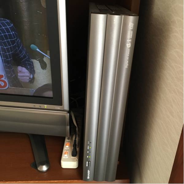 シャープ LC-32GD1 [32インチ] 価格比較 - SHARP(シャープ) AQUOS LC