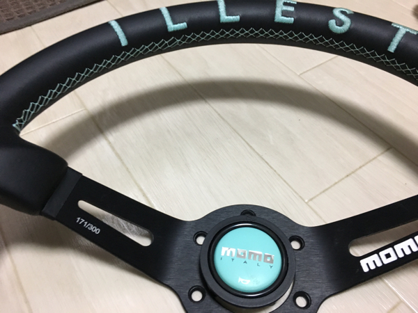 中古】MOMO 350MM STEERING WHEEL BY ILLEST fatlace イレスト