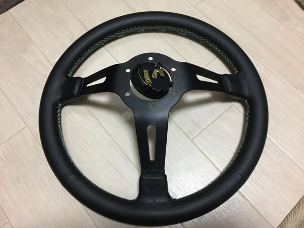 中古】MOMO 350MM STEERING WHEEL BY ILLEST fatlace イレスト