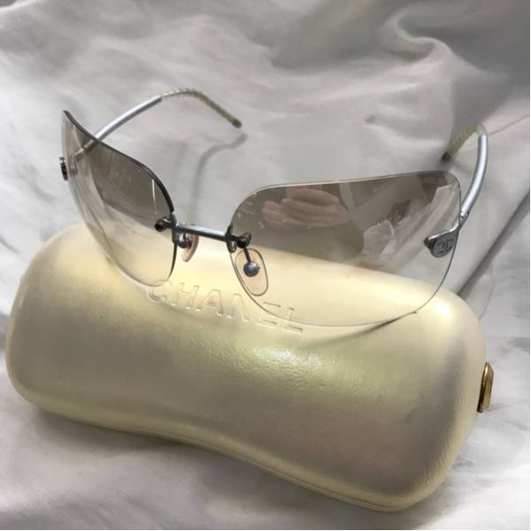 美品！シャネルのサングラス