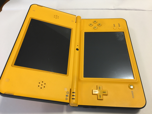 【送料無料】DSiLL イエロー 本体 中古 箱付き