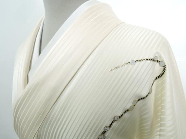 着物10 逸品!! 正絹 染織デザイナー【大島明】ヌーベルモダニズム 装飾 蝶 袷 付下げ 身丈158cm 裄64cm ☆☆☆☆