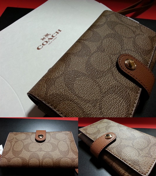 COACH コーチ　3月中購入　正規店様品　男女兼用　新品　財布　iphone スマートフォンケース　マルチケース　カード　小銭入れ有　BOX付　