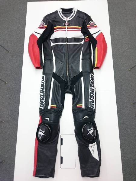 ◆美品◆クシタニ　レーシングスーツ　K-0063XX　スイフトワン　LL/3W　MFJ公認　ブーツアウト　革ツナギ　黒/赤