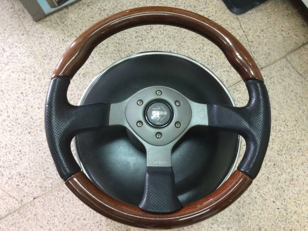 MOMO ステアリング ファイターレザー/ウッドマホガニー350mm MOMO