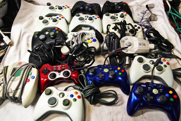 ジャンク☆ゲームコントローラー各種 19個セット　X BOX/PS等☆E-10