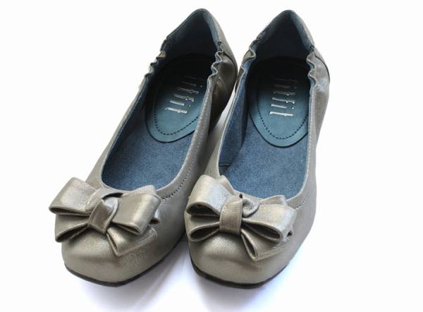 【未使用】DoCLASSE fitfit　外反母趾　レディース　パンプス　ダークシルバー