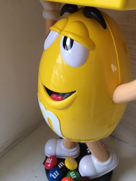 m&m's イエロー フィギュア ノベルティー 什器 店頭ディスプレイ 激